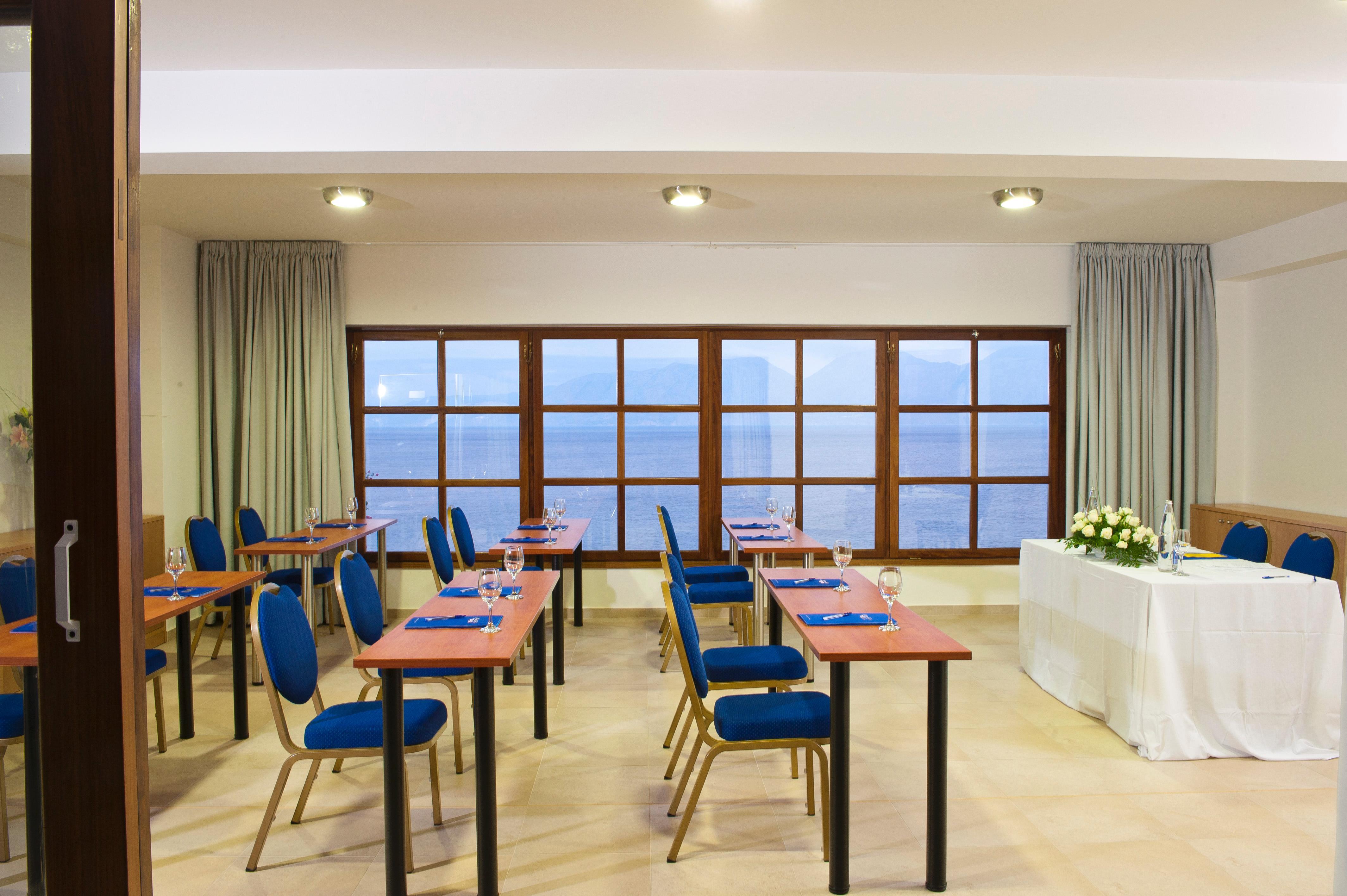 Miramare & אתר נופש 4*